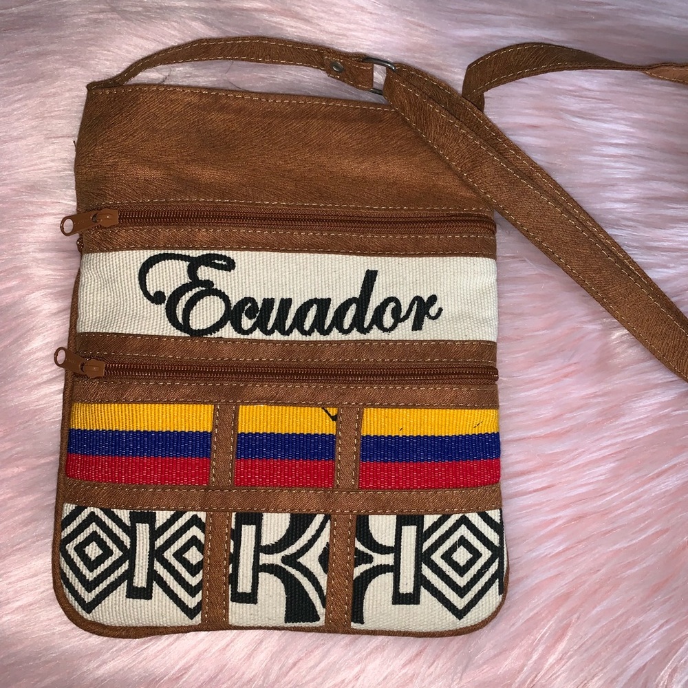 ❗️SOLD❗️ Authentic Ecuadorian Four Zipper Crossbody Purse